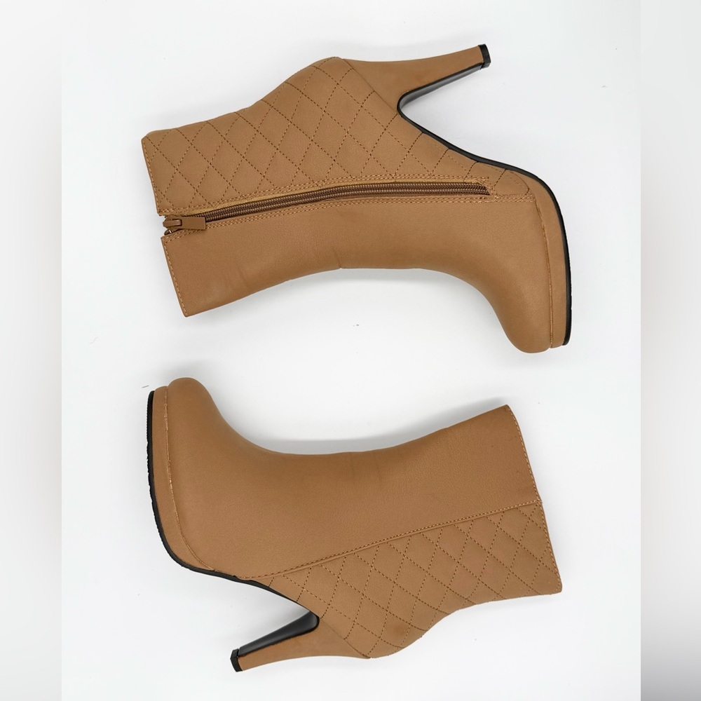 TOP Moda Tan Quilted Heeled Boots
